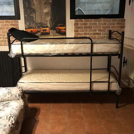 Pensión Home *